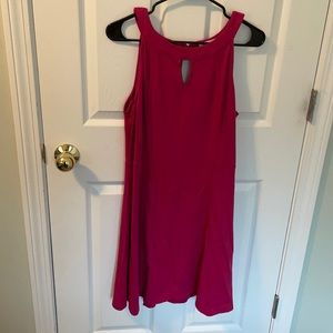New York and Compsny magenta keyhole dress